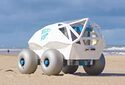 В Голландии создали робота-уборщика, который находит окурки и убирает с пляжей